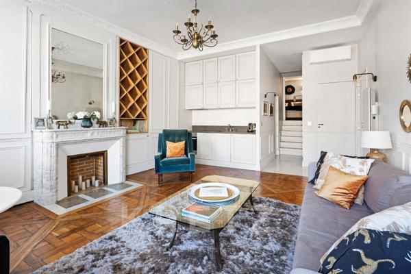 Appartement avec vue sur la cathédrale notre-Dame de Paris