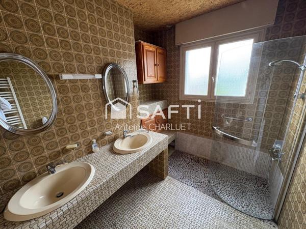 Pavillon sur sous sol de 148m² sur un terrain de 674m², 5 chambres
