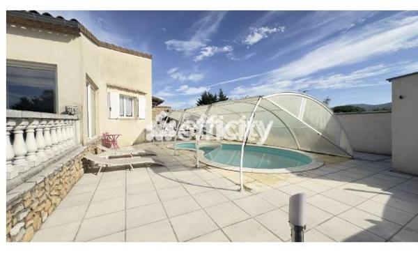 Maison
         5 pièces
        - 157 m² 415 000 € *