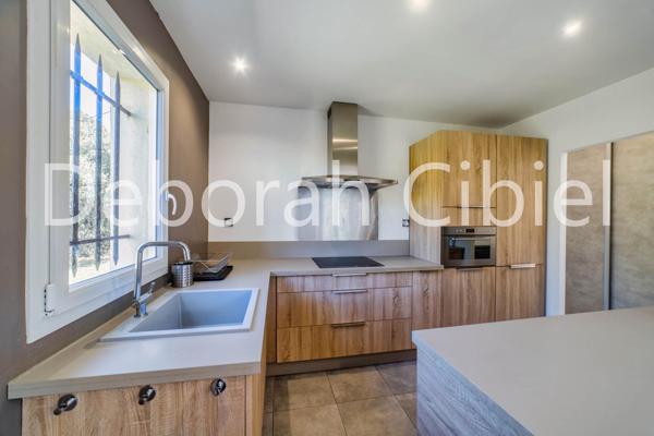 Propriété  composée de deux villas  sur agréable parcelle avec piscine