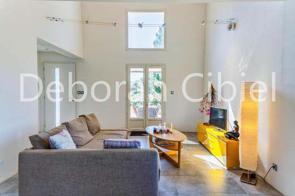 Propriété  composée de deux villas  sur agréable parcelle avec piscine