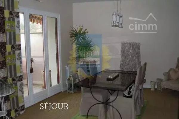 APPARTEMENT F4 de 89.24 m2 dans résidence. 4ème et dernier étage avec ascenseur.
