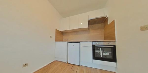 STUDIO A LOUER - LYON 7EME ARRONDISSEMENT Tony Garnier 32.5 m 2 580 € charges comprises par mois
