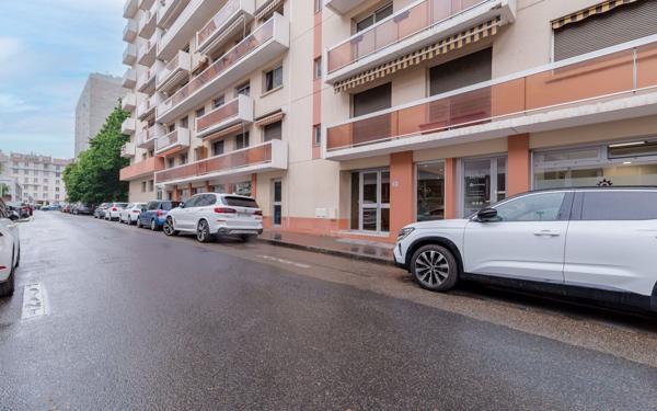 Appartement à vendre    4 pièces • 108,68 m2 Lyon 6
