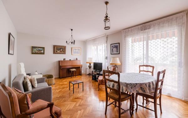 Appartement à vendre    4 pièces • 108,68 m2 Lyon 6
