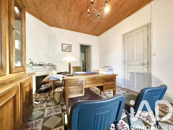 Maison à vendre 9 pièces 176 m² Nîmes
