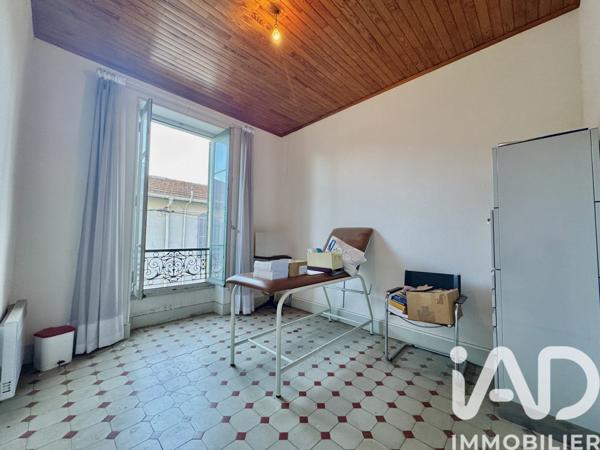 Maison à vendre 9 pièces 176 m² Nîmes