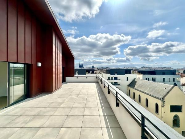 Clermont-Ferrand (63000) Résidence Les Allées Blatin – Dernier étage d’exception à deux pas de Jaude