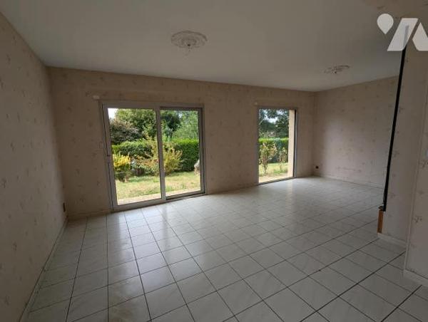 Beau potentiel pour ce pavillon de type 6 d'une surface de 117m² sur terrain 905m²