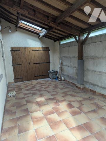 Beau potentiel pour ce pavillon de type 6 d'une surface de 117m² sur terrain 905m²