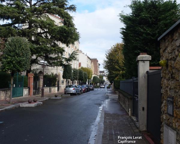 Dpt Val d'Oise (95), à vendre ENGHIEN LES BAINS - Quartier résidentiel Barre d'Ormesson - appartement T2 de 46,42 m² - 249 000 € HAI