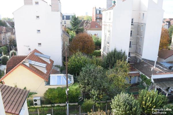 Dpt Val d'Oise (95), à vendre ENGHIEN LES BAINS - Quartier résidentiel Barre d'Ormesson - appartement T2 de 46,42 m² - 249 000 € HAI