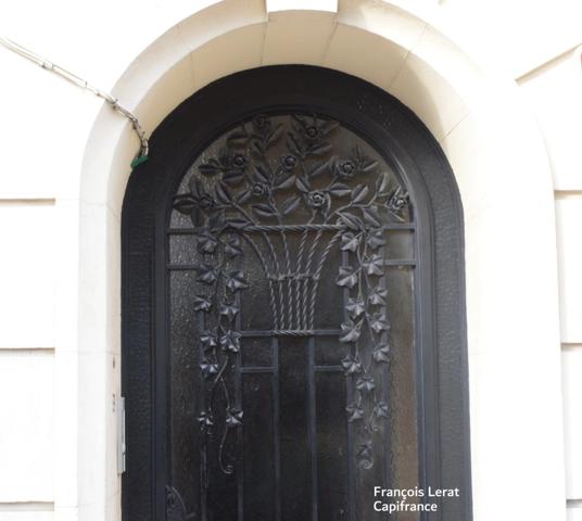 Dpt Val d'Oise (95), à vendre ENGHIEN LES BAINS - Quartier résidentiel Barre d'Ormesson - appartement T2 de 46,42 m² - 249 000 € HAI