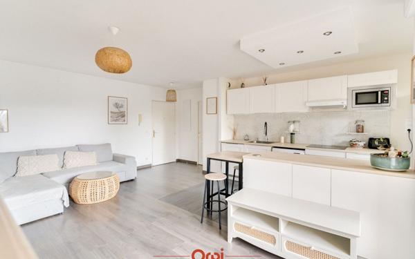 Appartement à louer    3 pièces • 63 m2 Marseille 12