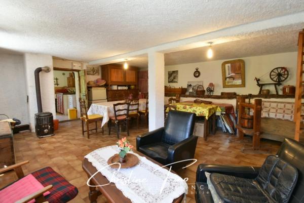 SERRE CHEVALIER - CHALET D'ALPAGE AU COEUR DU DOMAINE SKIABLE