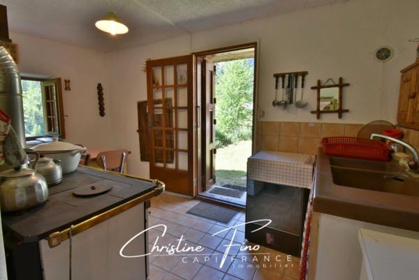 SERRE CHEVALIER - CHALET D'ALPAGE AU COEUR DU DOMAINE SKIABLE