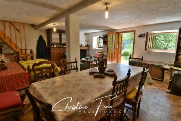 SERRE CHEVALIER - CHALET D'ALPAGE AU COEUR DU DOMAINE SKIABLE