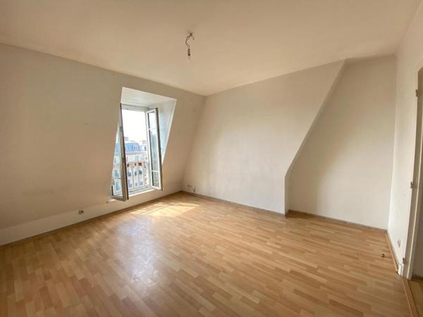 Appartement 64.6m² – PARIS