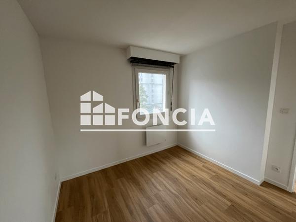 Location Appartement 2 pièces 29.2 m² - 11 RUE GENERAL MANGIN Grenoble 38100