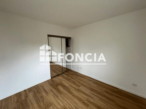 Location Appartement 2 pièces 29.2 m² - 11 RUE GENERAL MANGIN Grenoble 38100