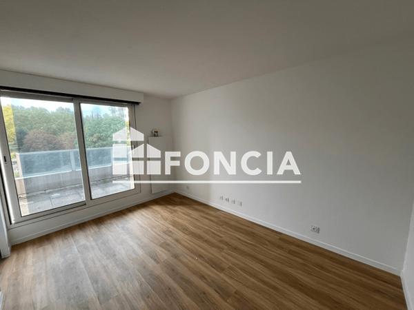 Location Appartement 2 pièces 29.2 m² - 11 RUE GENERAL MANGIN Grenoble 38100