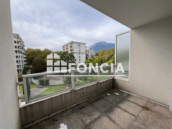 Location Appartement 2 pièces 29.2 m² - 11 RUE GENERAL MANGIN Grenoble 38100