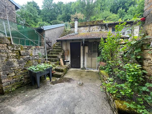 Maison de ville au centre de Jussey