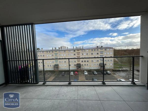 Appartement à louer 4 pièces 81.66m²
