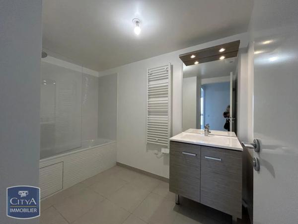 Appartement à louer 4 pièces 81.66m²