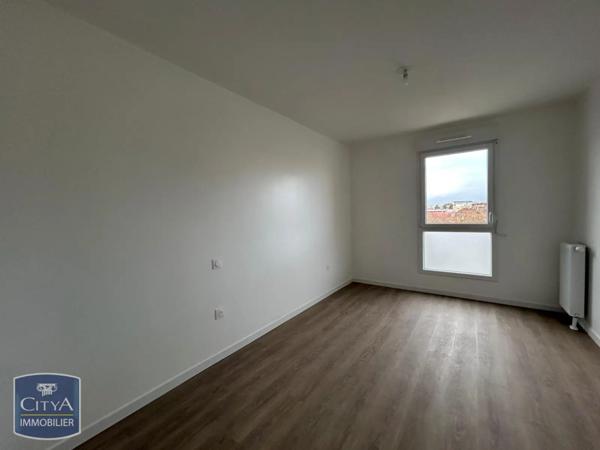 Appartement à louer 4 pièces 81.66m²