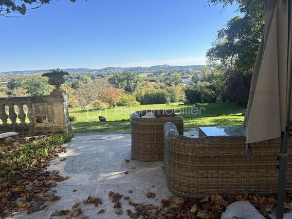 Maison de 722,60 m²