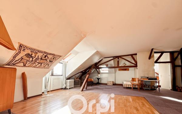 Maison à vendre    8 pièces • 371 m2 Nantes