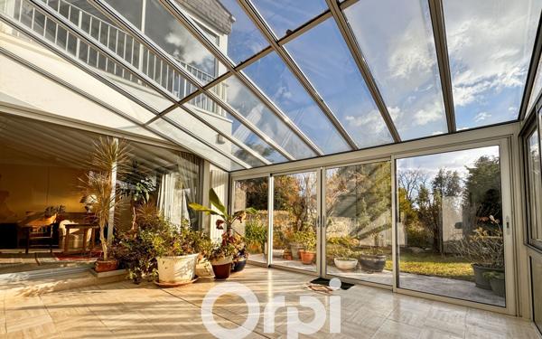 Maison à vendre    8 pièces • 371 m2 Nantes