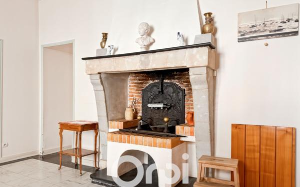 Maison à vendre    8 pièces • 371 m2 Nantes