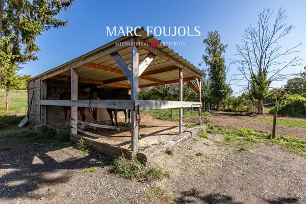 Maison avec boxes à chevaux
