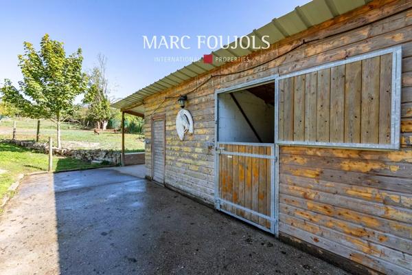 Maison avec boxes à chevaux