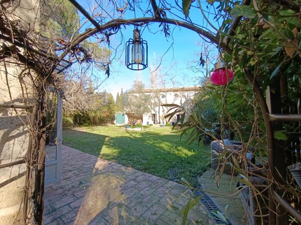 Maison 15 pièces - 342 m²