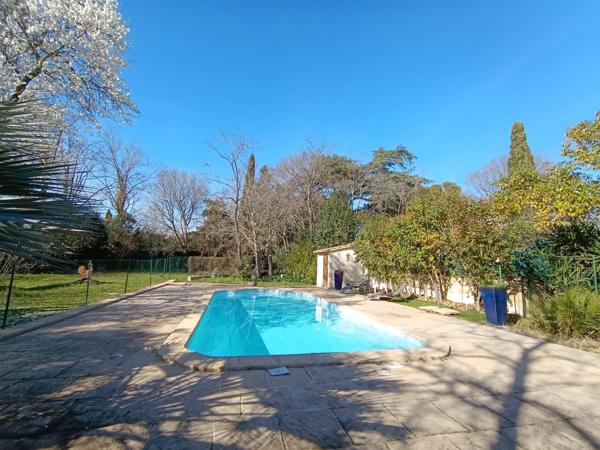 Maison 15 pièces - 342 m²