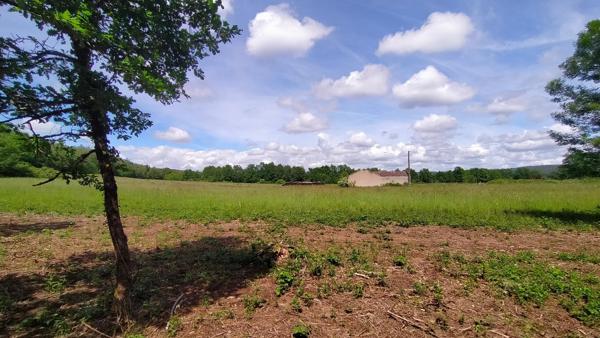 Beau terrain constructible avec vue sur la campagne