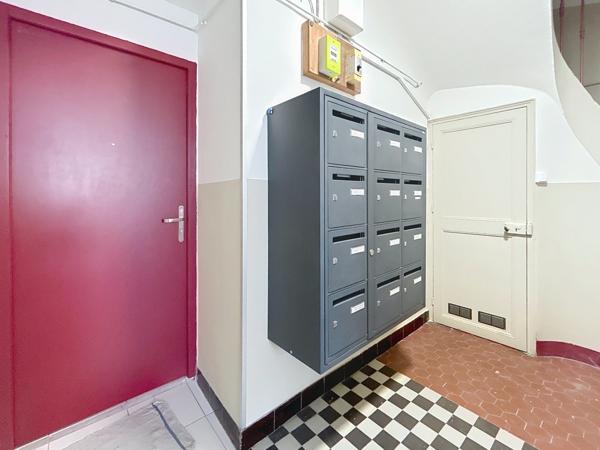 Marseille (13014) À Vendre - Studio meublé refait à neuf - secteur CANET, Marseille