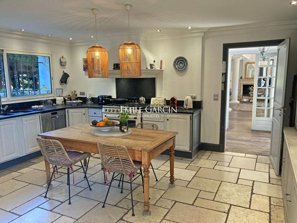A vendre Côte d'Azur, Mougins, maison de caractère au calme absolu