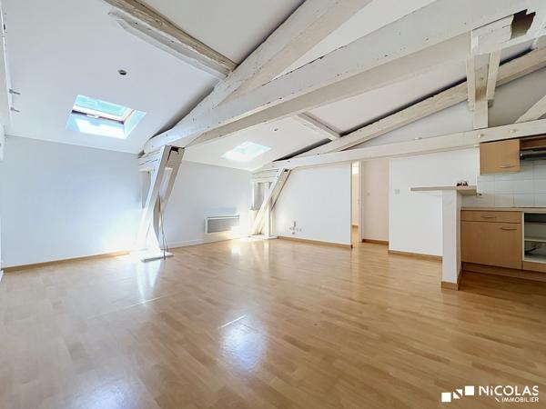 Appartement T3 lumineux à Bordeaux centre