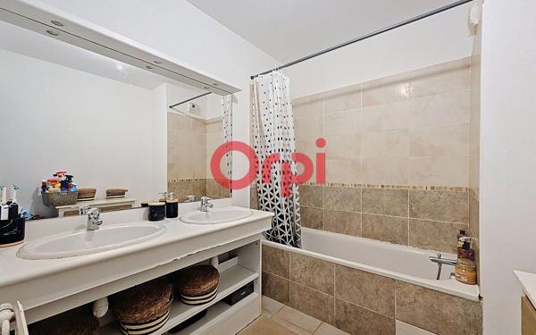 Appartement à vendre    3 pièces • 70,34 m2 La Seyne-sur-Mer