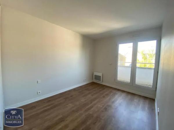 Appartement à louer 5 pièces 115.19m² Poitiers (86000)