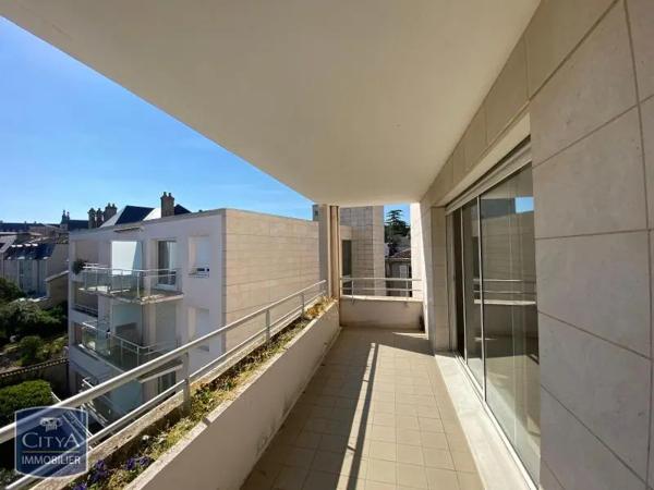 Appartement à louer 5 pièces 115.19m² Poitiers (86000)