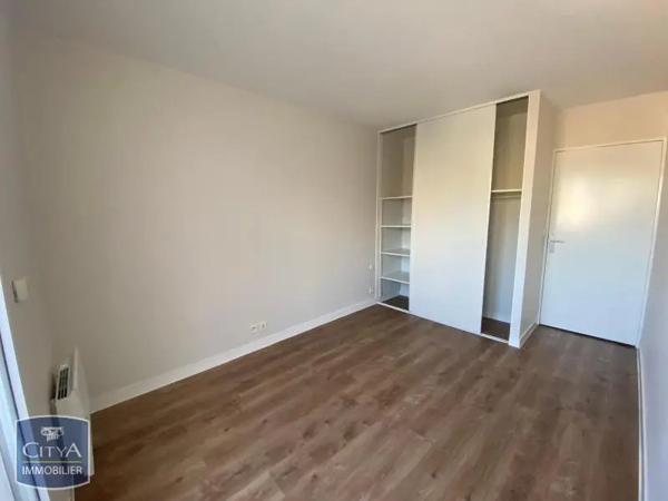 Appartement à louer 5 pièces 115.19m² Poitiers (86000)