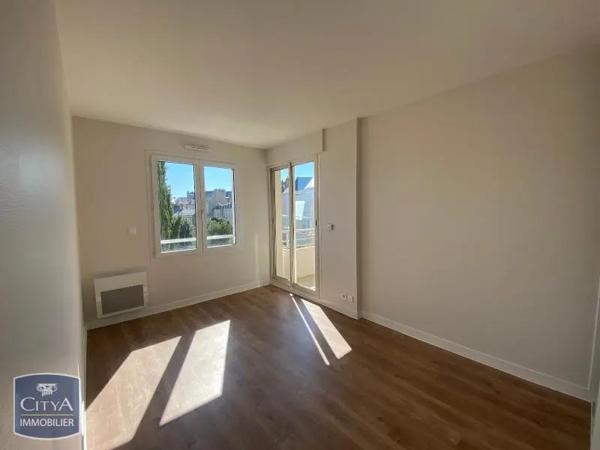 Appartement à louer 5 pièces 115.19m² Poitiers (86000)