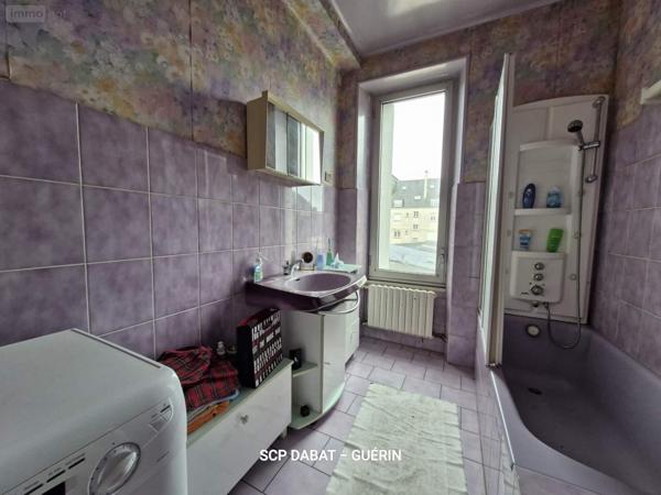 Immeuble à vendre à Saint-Hilaire-du-Harcouët dans la Manche (50600), ref : 080/2658