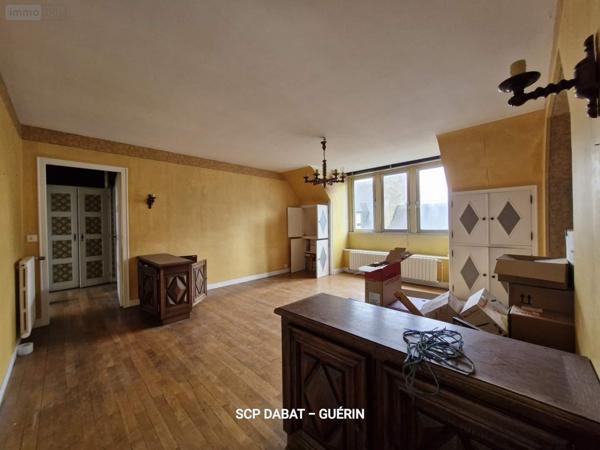 Immeuble à vendre à Saint-Hilaire-du-Harcouët dans la Manche (50600), ref : 080/2658