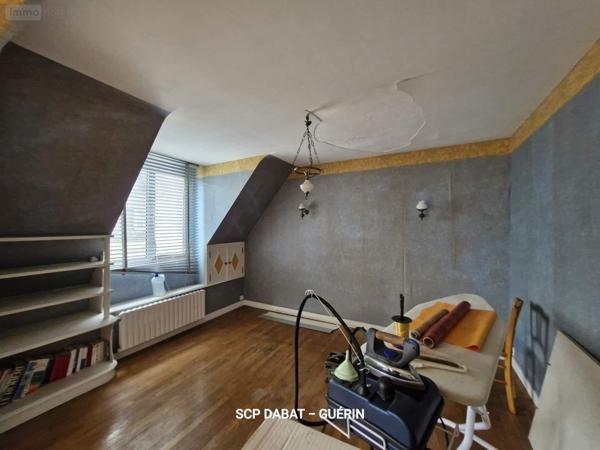 Immeuble à vendre à Saint-Hilaire-du-Harcouët dans la Manche (50600), ref : 080/2658